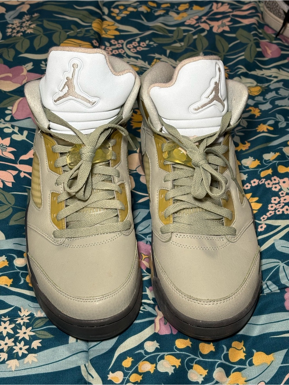 **NEW** Jordan Retro 5 Jade Horizon High Top Sneakers in Olive Green and Yellow